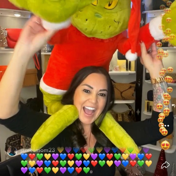 LilRad is LIVE! Please like this flyer to be notified when my party starts💕🪽🥰 - Picture 4 of 12